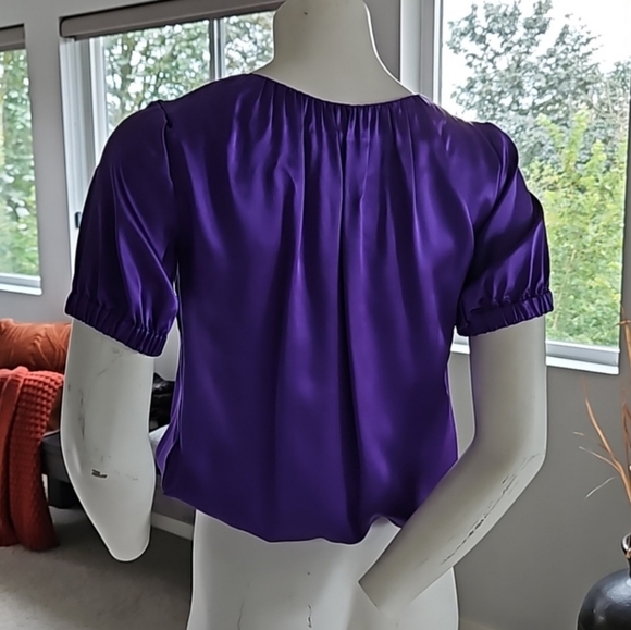 NWOT Size 6US 100% Silk, authentic Dolce & Gabbana Top - Picture 2 of 7